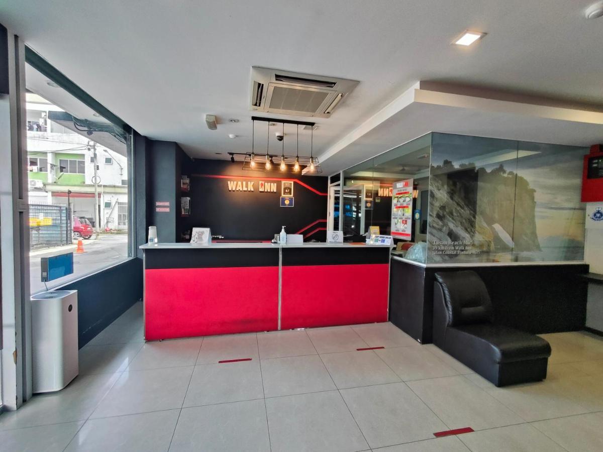 Walk Inn Miri Exterior foto