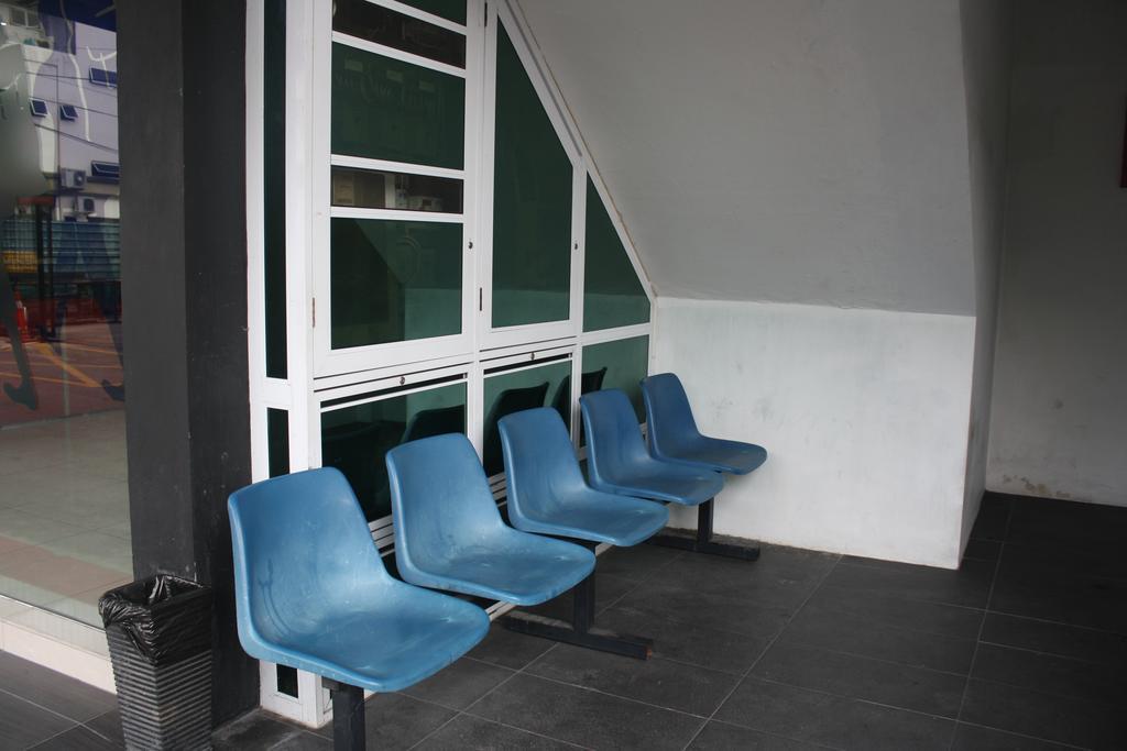 Walk Inn Miri Exterior foto