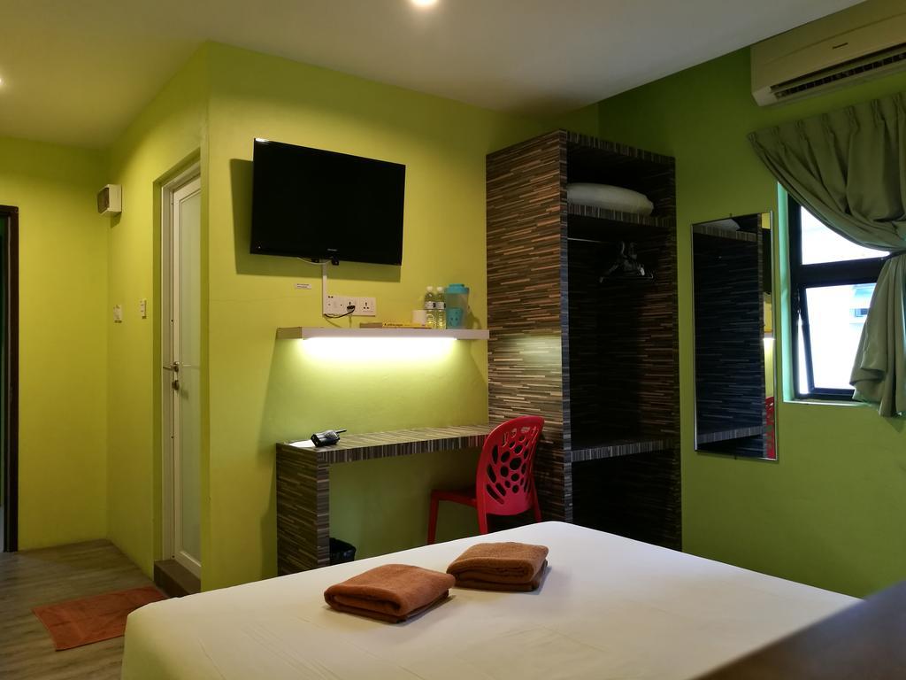 Walk Inn Miri Exterior foto